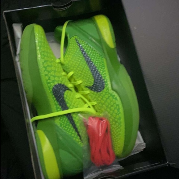 Nike Other - Kobe Nike grinch